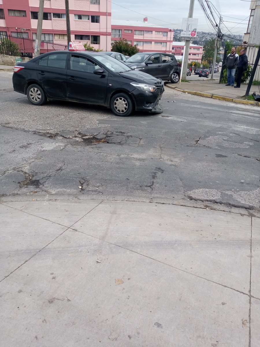 nora_heidy's tweet photo. Accidente esmeralda con san Martin. https://t.co/hEoInybYAT