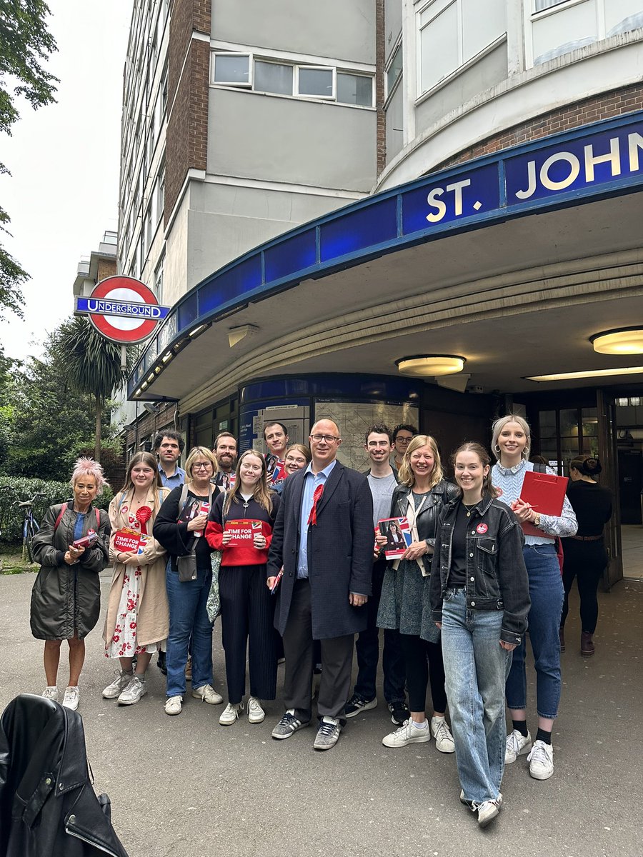 Great to be with so many people out for @RNBlake in St John’s Wood tonight. Working for a Labour gain in 2 Cities.
