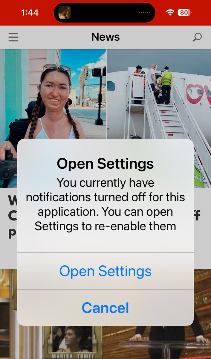 mrteddymarks's tweet image. Cmon ⁦@blogTO⁩ – every time we (two of us, two phones) open your app we see this?? #blogto
