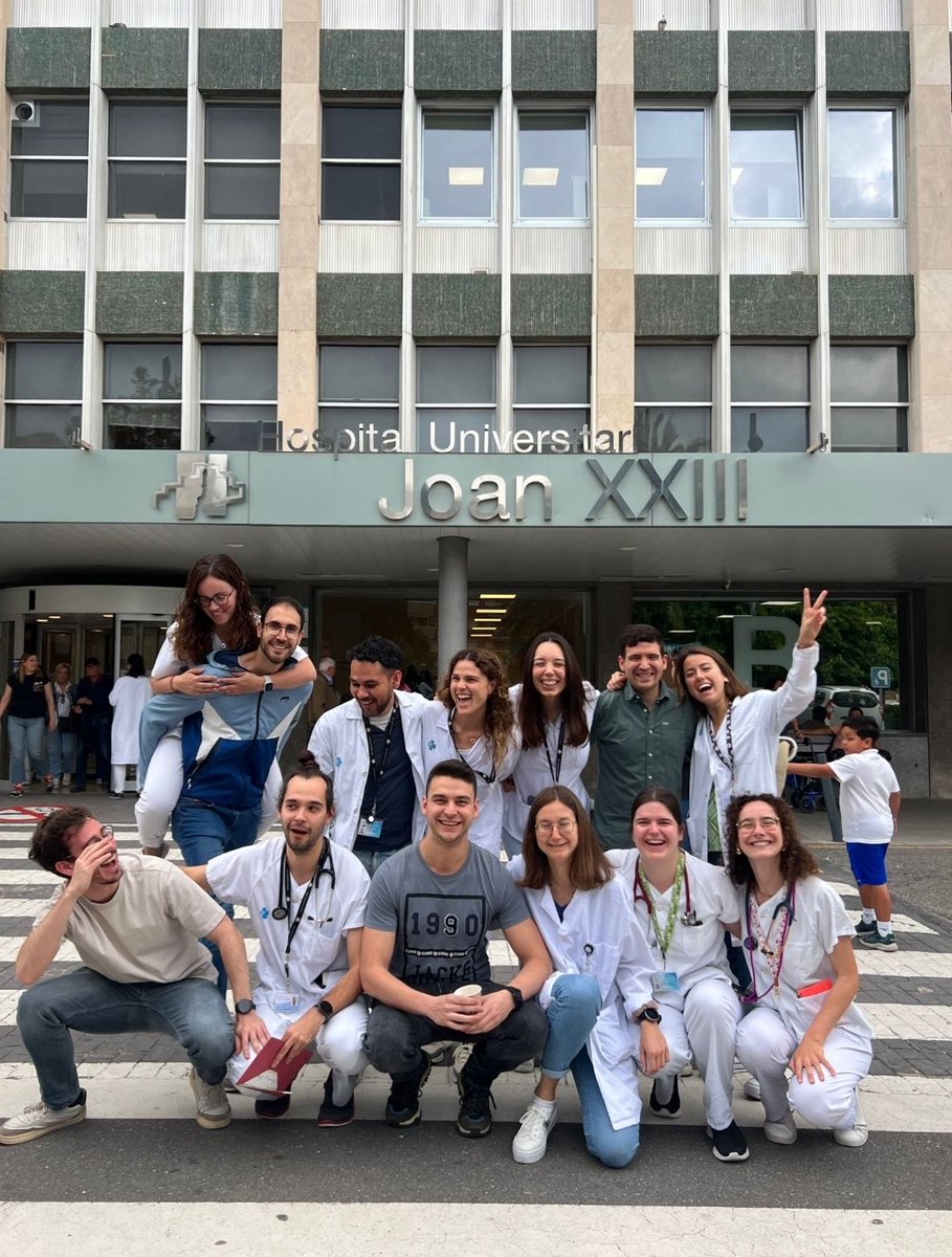 Hoy despedimos a dos grandes residentes pero sobre todo a dos maravillosas personas!!! Muchas suerte en vuestro futuro!!!