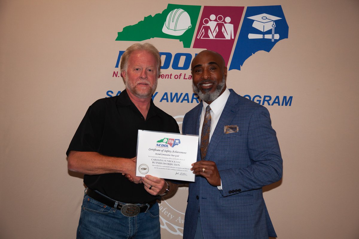 Sunrock1949's tweet photo. We were proud to receive numerous awards and be the Presenting Sponsor at the 36th Annual @NCDOL Safety Awards Banquet! Awards were presented by Lamont D. Smith, Recognition Program Manager. Granville County Chamber Board President, Ruth Ann Bullock, gave closing remarks. #NCDOL https://t.co/HAmYggsndk