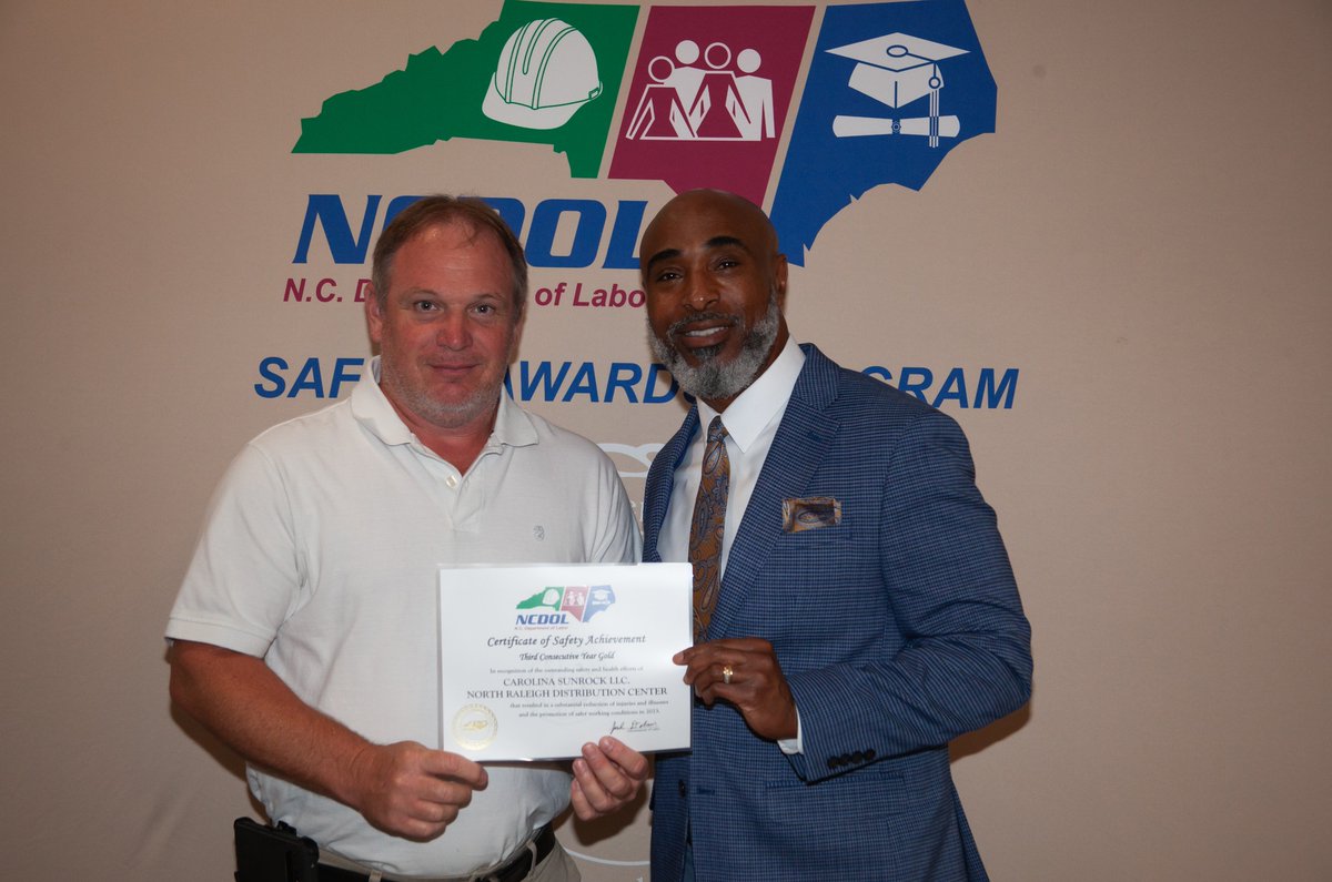 Sunrock1949's tweet photo. We were proud to receive numerous awards and be the Presenting Sponsor at the 36th Annual @NCDOL Safety Awards Banquet! Awards were presented by Lamont D. Smith, Recognition Program Manager. Granville County Chamber Board President, Ruth Ann Bullock, gave closing remarks. #NCDOL https://t.co/HAmYggsndk