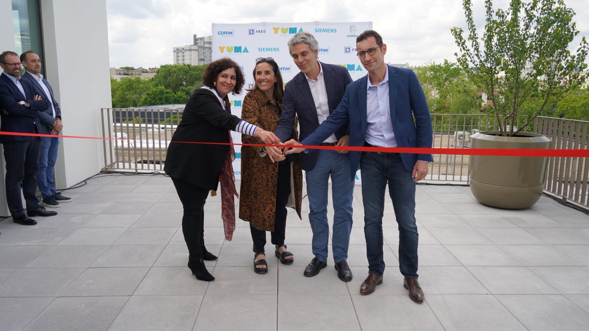 vaudourv's tweet photo. Plaisir d'inaugurer le nouveau siège du Groupe @SiemensMobility au pied de la coulée verte en présence de sa présidente Cristina Crespin &amp; de Sophie Espie sa directrice marketing,  Une réalisation #GroupeCoffim &amp; #groupefreo @AzzazNadege #siemensmobility #chatillon92 #immobilier https://t.co/m6WC8dF9VL