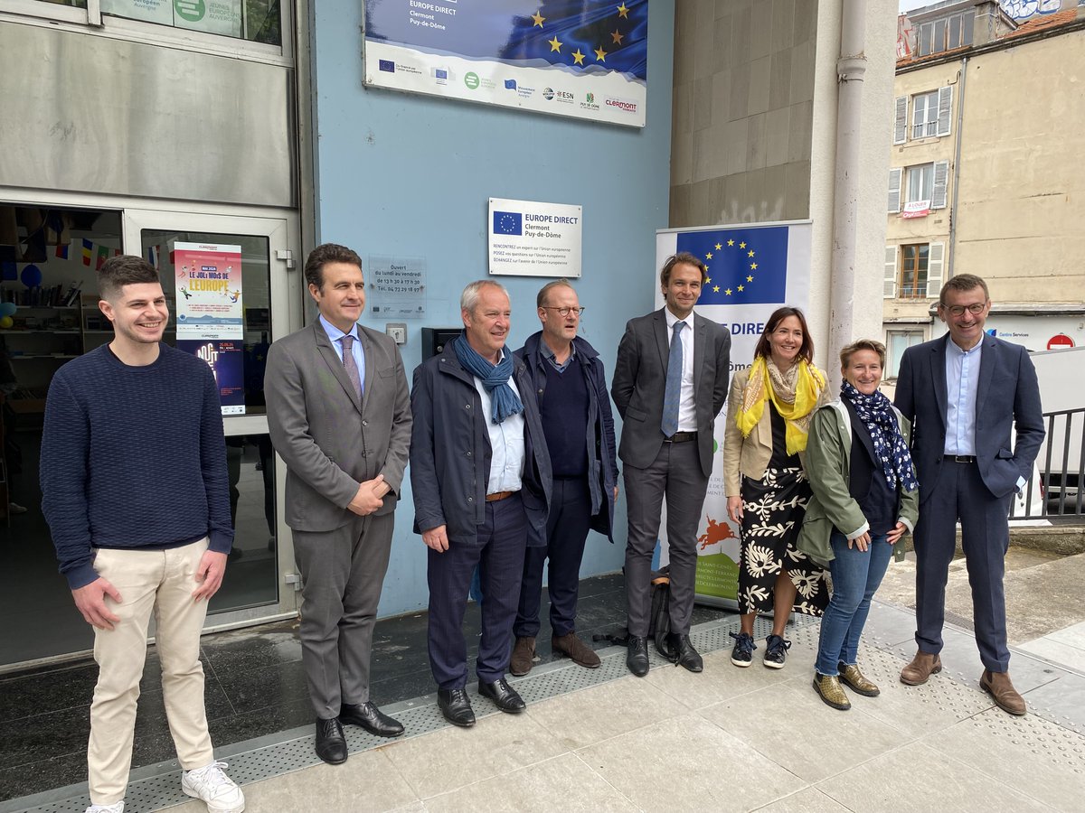 Le tour de 🇫🇷 '🇪🇺des solutions' fait étape à @ClermontFd afin de découvrir le chantier du projet @InspireClrmnt pour lequel le @smtc63 a reçu un prêt de €90m de la @EIB + visite du centre @CIEDClermont63. Merci de l'excellent accueil ! #Europeduconcret ➡️urlr.me/NCbyr