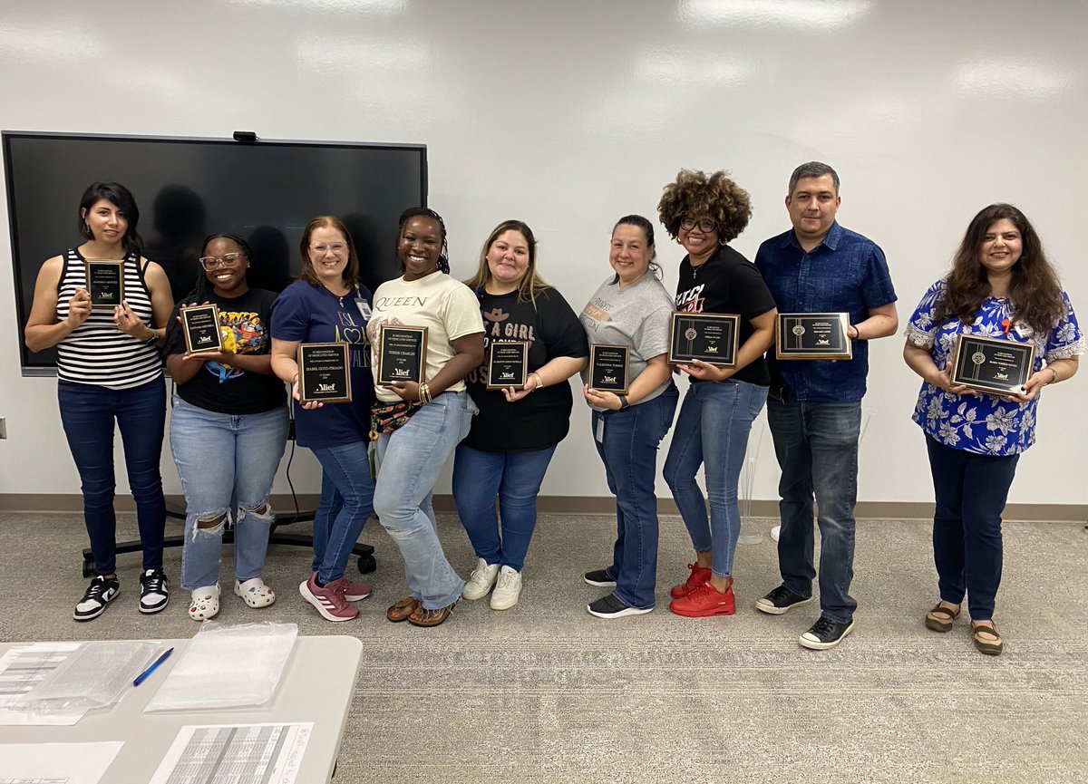 Thank you all for you dedication and service ⁦<a href="/AliefISD/">Alief ISD</a>⁩ and ⁦<a href="/Jefferson_ELC/">Jefferson ELC</a>⁩!!! You are valued and appreciated 💜🤗