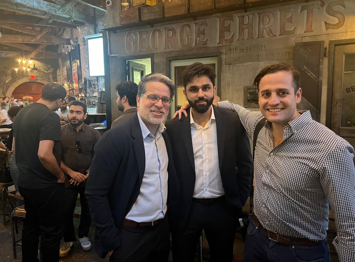 paklaunchdotcom's tweet image. Thanks everyone for joining the Paklaunch NYC Meetup. See you guys soon.  
#Paklaunch #techpakistan #investmentopportunities #investors #startups #entrepreneurship #innovation  #meetup #networking #tbt #NYC #newyork