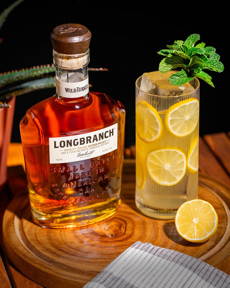 The first long weekend in a long time goes perfectly with a Long and Lemon. Here’s how to make it. 

1.5 oz Longbranch Bourbon
5 oz Lemonade
*Build in a Collins glass, add ice, lightly stir.
*Garnish: Mint Sprig

#LongandLemon
#LongbranchBourbon