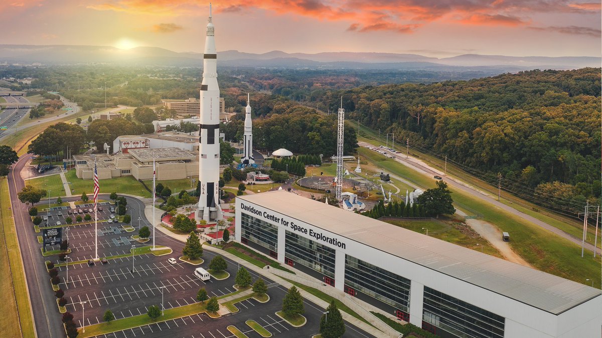 #NationalRoadTripDay is the perfect excuse to explore the wonders of space exploration (without leaving Earth!). Plan your pit stop at the U.S. Space & Rocket Center and experience the history and future of space travel! #USSRC #SpaceExploration