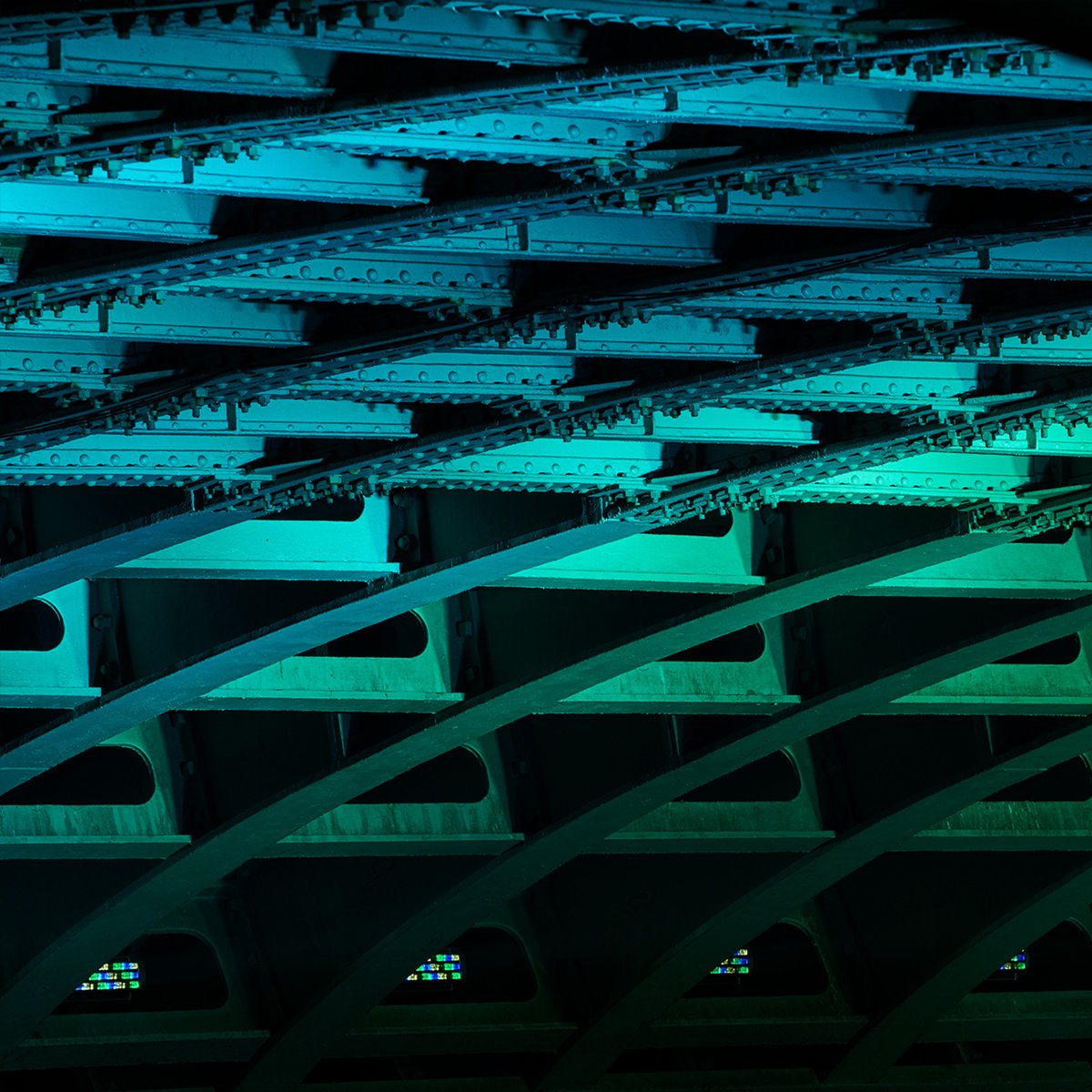 Westminster Bridge opened on this day in 1862 – Queen Victoria's 43rd birthday.

Today, the #IlluminatedRiver artwork by <a href="/VillarealStudio/">Leo Villareal Studio</a> gently washes the graceful structure in green light, referencing the colour of the House of Commons’ benches. 

📸 © James Newton