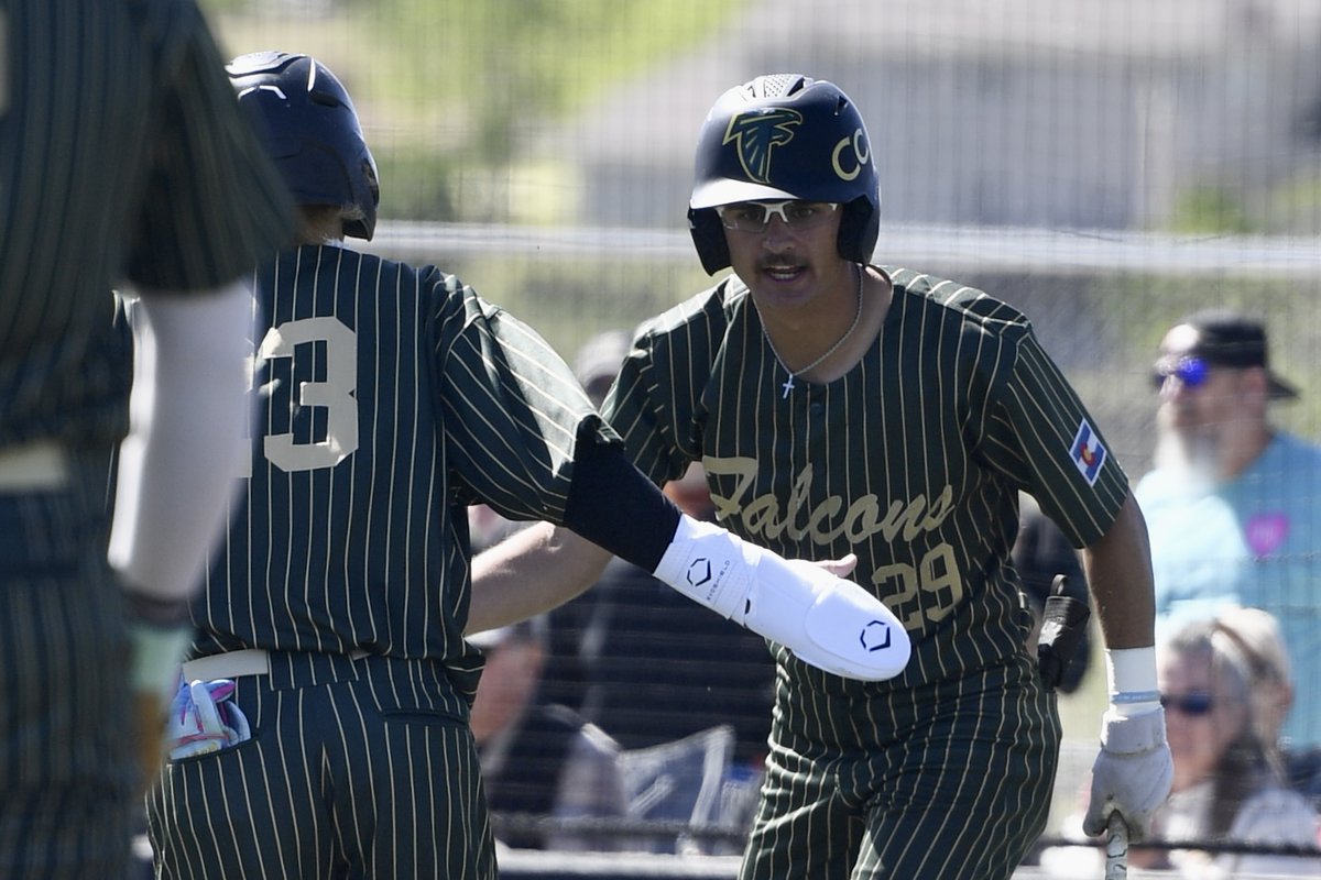 Insane ending to a great game.

Here's what this playoff matchup looked like through the lens. 📸⚾️

Gallery: gazette.com/high-school-sp…