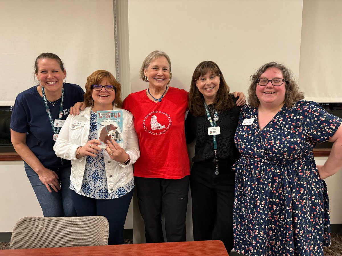 Photos from a lovely event last week at @GlenPubLib, organized by the wonderful folks at @thebookstall. #TheOneAndOnlyFamily 🦍🦋 Connecting with readers is one of my absolute favorite parts of the job. ❤️ @HarperChildrens