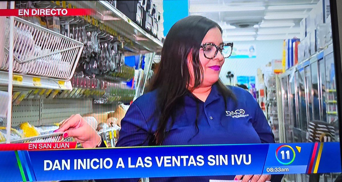 dacoatufavor's tweet image. Durante el día de hoy la @prsecdaco, ha estado realizando un recorrido por distintos comercios junto a inspectores de la agencia para fiscalizar el cumplimiento de la Carta Circular de RI 2024-09 para las Ventas libres de IVU en preparación para la Temporada de Huracanes.