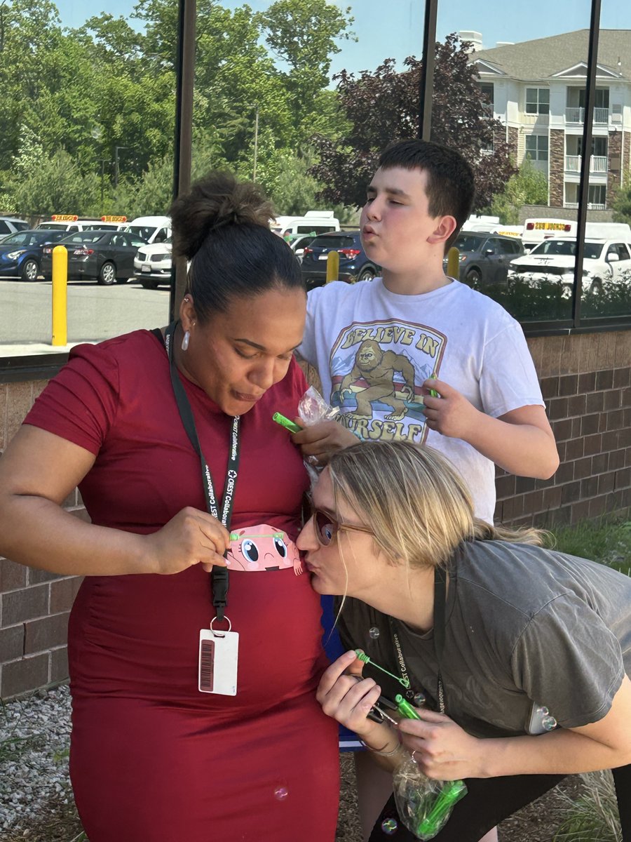 CRESTcollab's tweet photo. Mental Health Awareness Celebration~ Thank you, Ms. Cathy Giles, CREST Director of SEL, for sharing the "bubble theme" with CREST Staff and Students! https://t.co/ZuEsfGeG8p