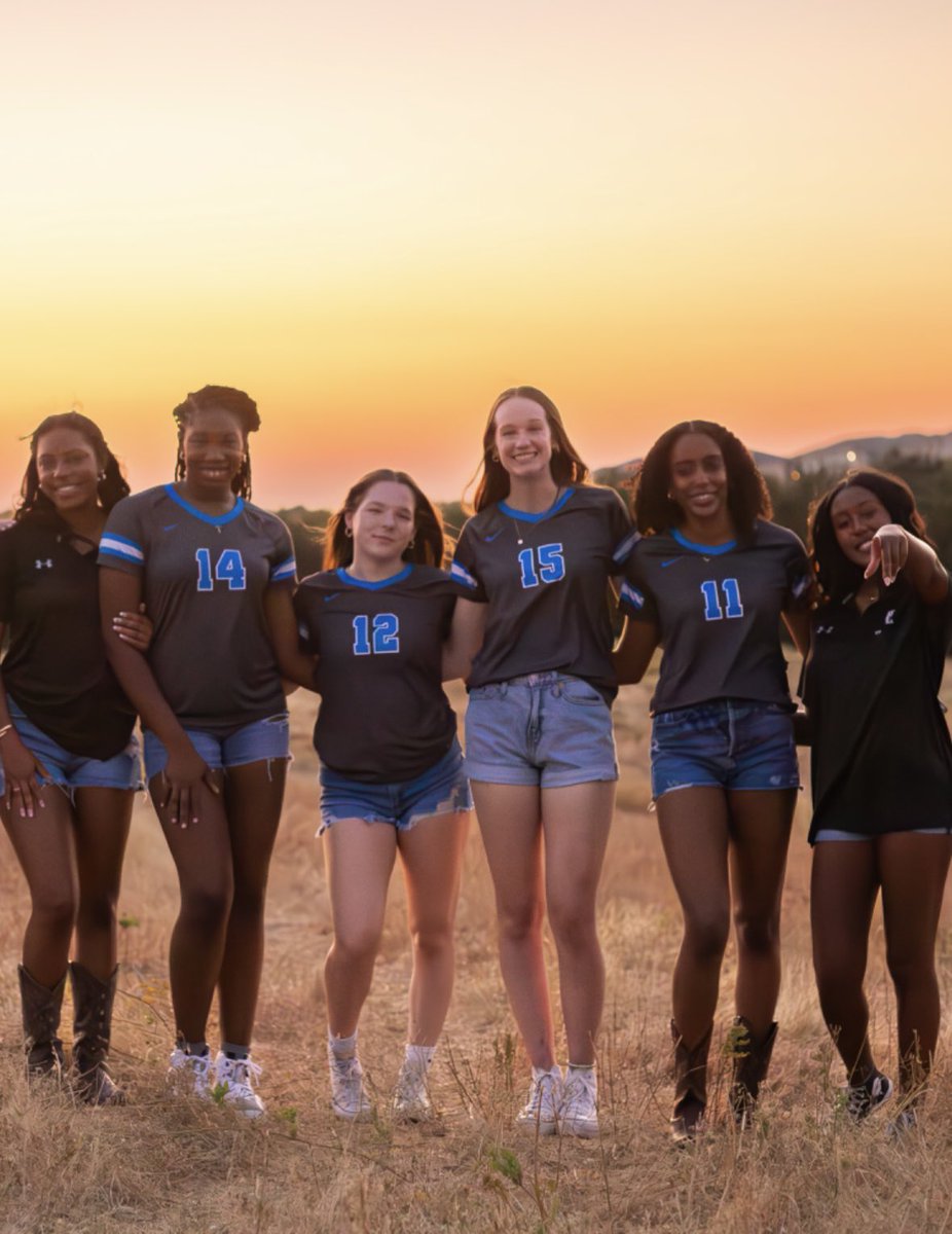 vb_hill's tweet image. Thank you seniors for setting the standards and being our first to four graduates! You’ve helped established the tradition and culture of our program for generations to come! Congratulations class of 2024!! 🎉