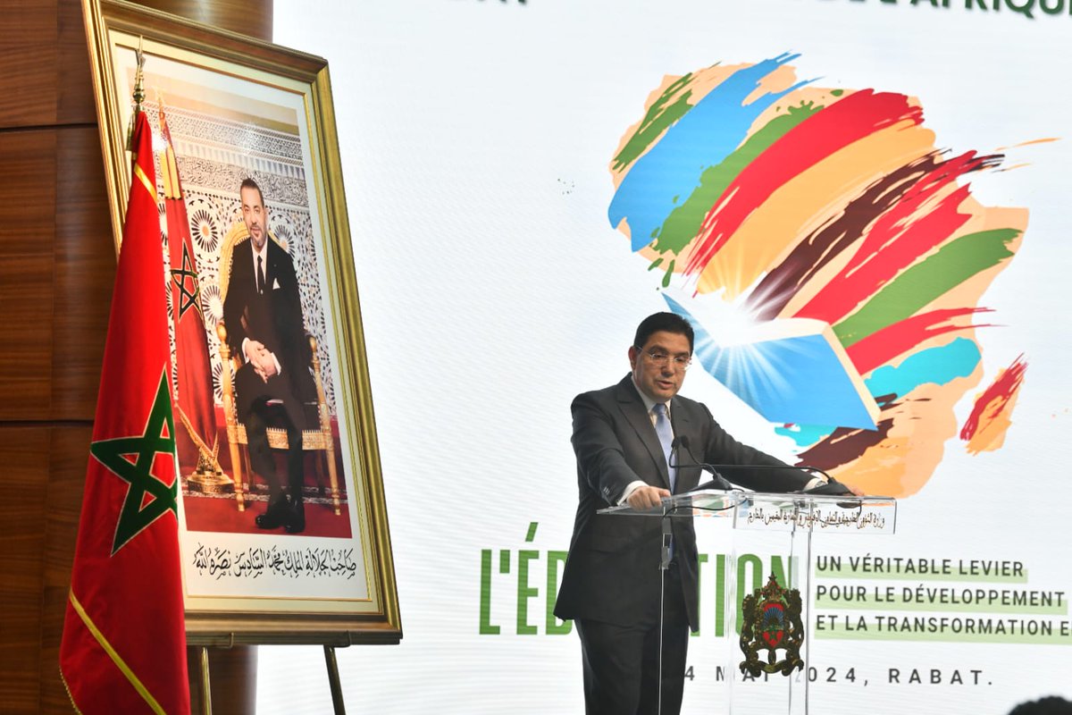 MarocDiplo_AR's tweet photo. ترأس السيد ناصر بوريطة، اليوم بمقر الوزارة، حفل تخليد يوم إفريقيـا الذي يقام تحت شعار: "التعليم، رافعة حقيقية للتنمية والتحول في إفريقيا" .
#AfricaDay https://t.co/PmnDbt2DiY