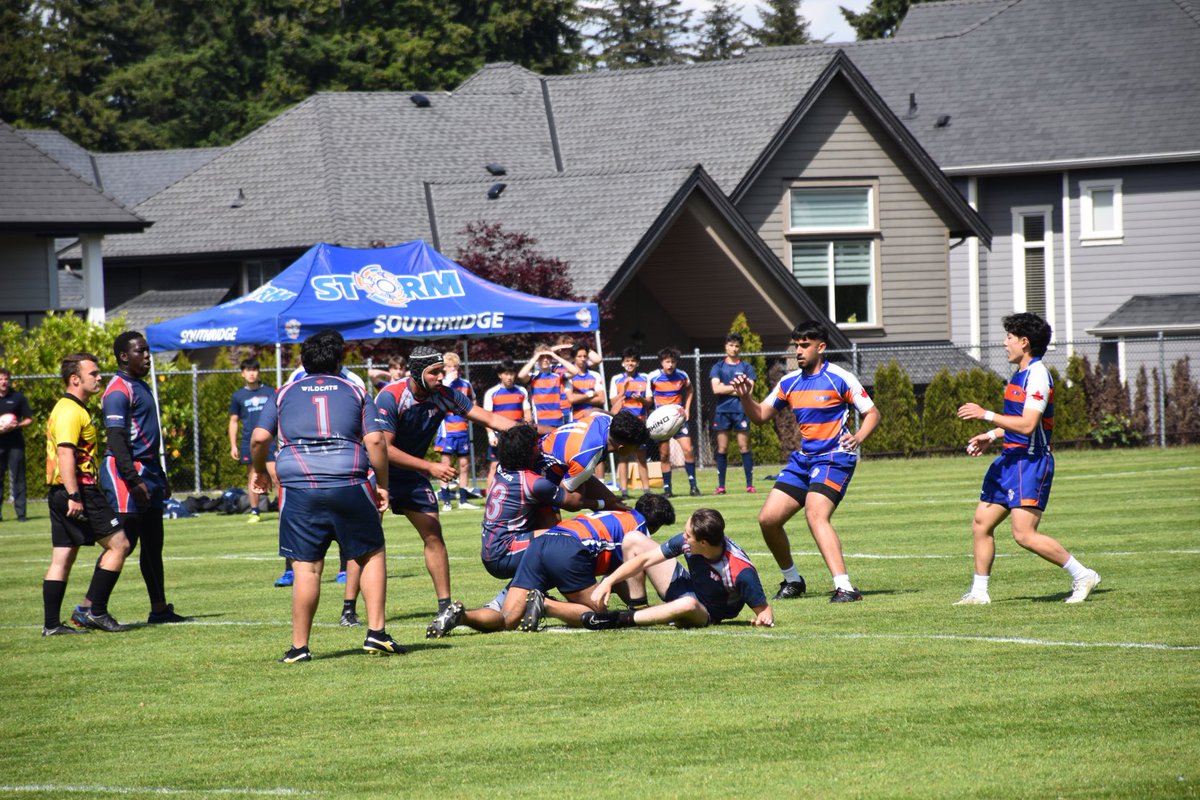SouthridgeNews's tweet photo. Southridge hosted the South Fraser Rugby 7s Championship tournament on Wednesday. After going down by one try in the championship game, the team fought back to win the game by multiple trys, and are off to Provincials🏉🧡
#sridge #sridgeathletics #sridgerugby #gostorm #gorugby😉 https://t.co/6RnqE8vjva