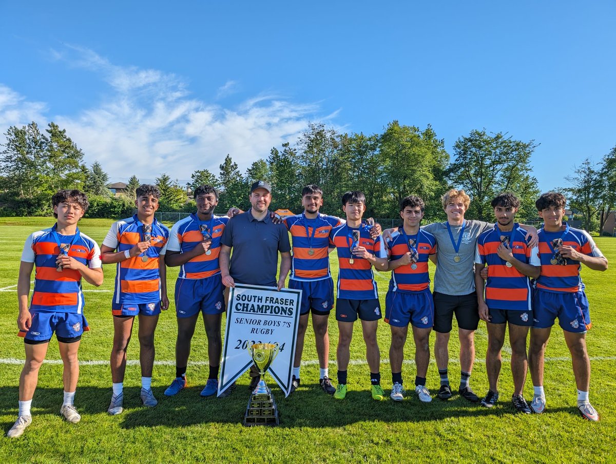 SouthridgeNews's tweet photo. Southridge hosted the South Fraser Rugby 7s Championship tournament on Wednesday. After going down by one try in the championship game, the team fought back to win the game by multiple trys, and are off to Provincials🏉🧡
#sridge #sridgeathletics #sridgerugby #gostorm #gorugby😉 https://t.co/6RnqE8vjva
