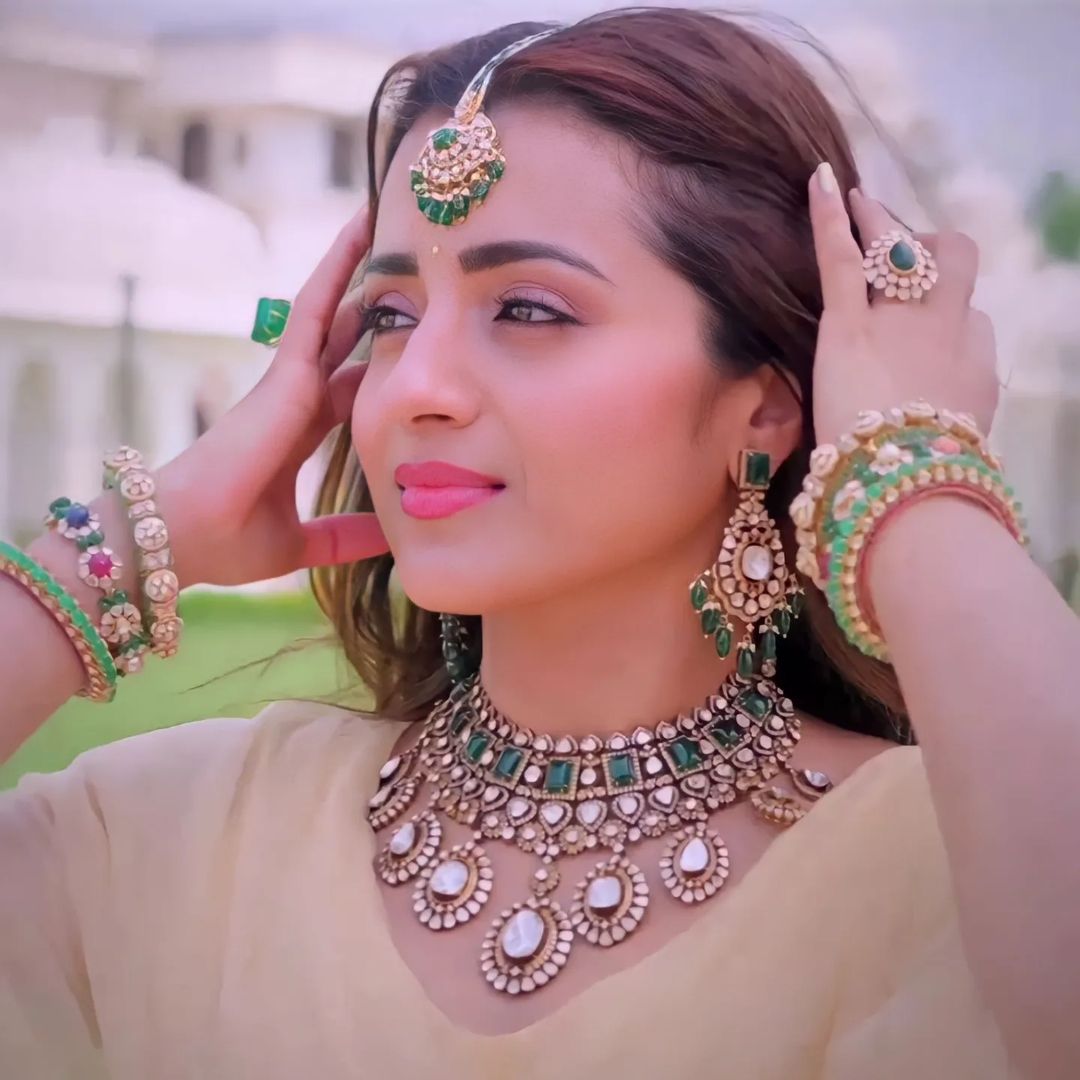 GOXPxWTWsAAN_2K?format=jpg&name=medium