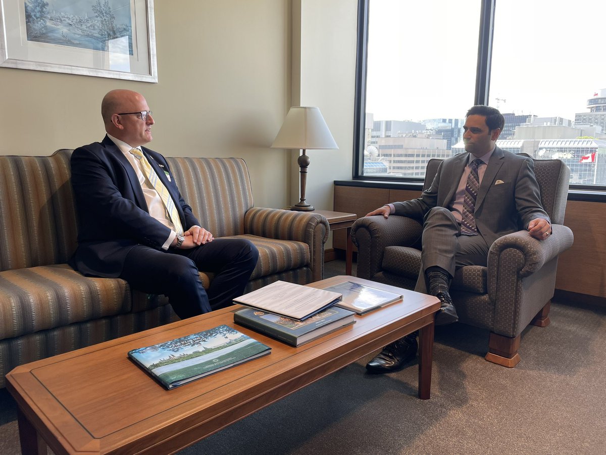 A great conversation with Windsor Mayor @drewdilkens this week. We talked about housing and the needs of Windsor. Like London, this is a resilient community. Challenges remain, but its future is bright. #ldnont