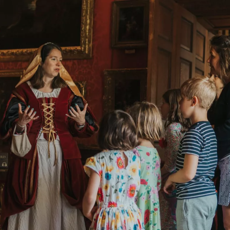 History comes to life in a Beastly Boring Tour of @burghleyhouse 🏰 Suitable for 6-11 year olds #VisitLincolnshire i.mtr.cool/lwwqzqrsrw