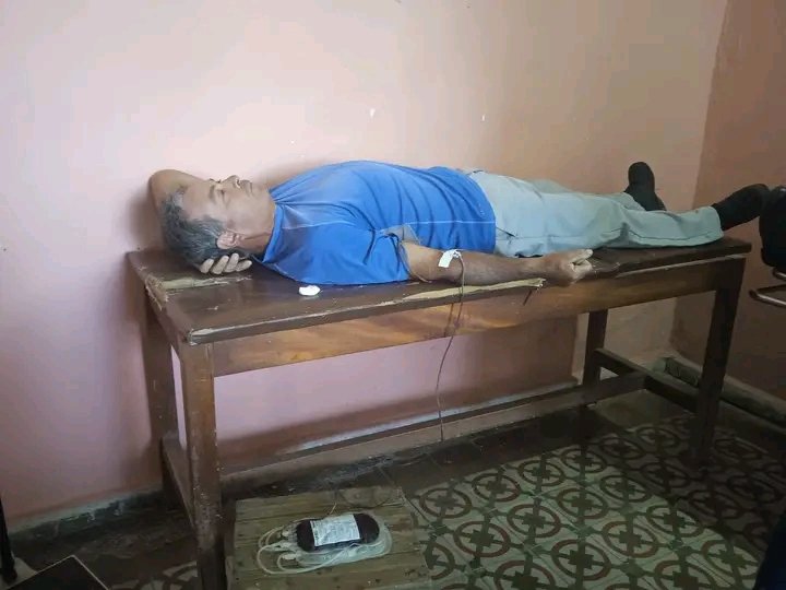 #AnapSanctiSpíritus Donaciones de sangre en la comunidad de Arroyo Blanco Municipio Jatibonico. Así somos los cubanos .
#SanctiSpíritusEnMarcha 
#GenteQueSuman <a href="/Eidy97661881/">ANAP ESPIRITUANA</a> <a href="/FelixDuarteOrte/">Félix Duartes Ortega</a> <a href="/SarduyYamila/">Yamila Sarduy Martínez</a> <a href="/OsmaniPerez18/">Osmani Pérez Márquez</a> <a href="/DeivyPrezMartn1/">Deivy Pérez Martín</a> <a href="/DiazCanelB/">Miguel Díaz-Canel Bermúdez</a>