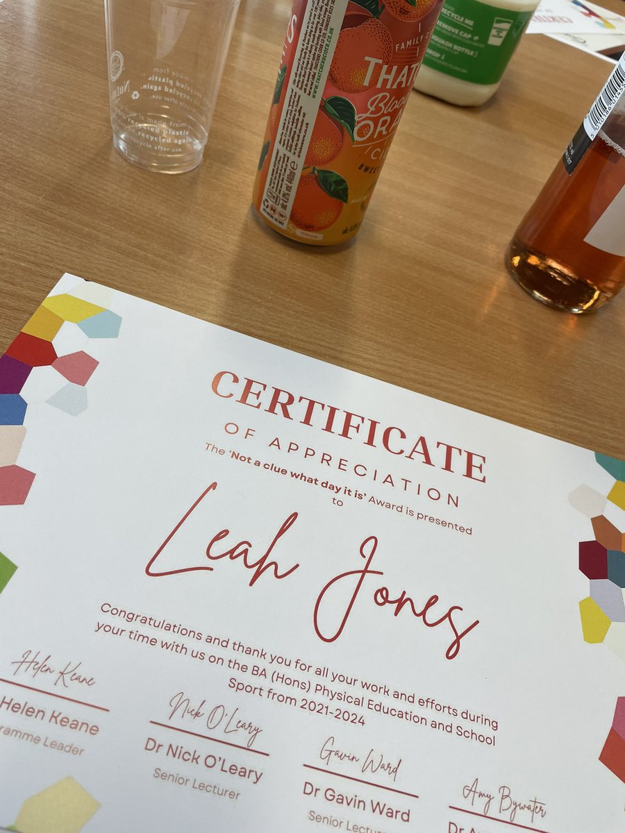 leah tweet media