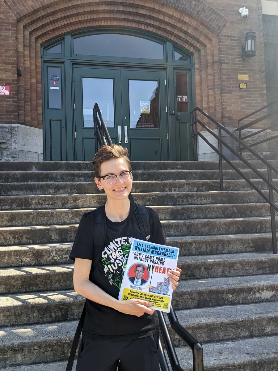 The movement for #NYHEAT is statewide! We're flyering Assemblymember @BillMagnarelli's district in Syracuse to get the word out: we need cleaner heat and lower bills--not next year, but now! Let's get it done this session!