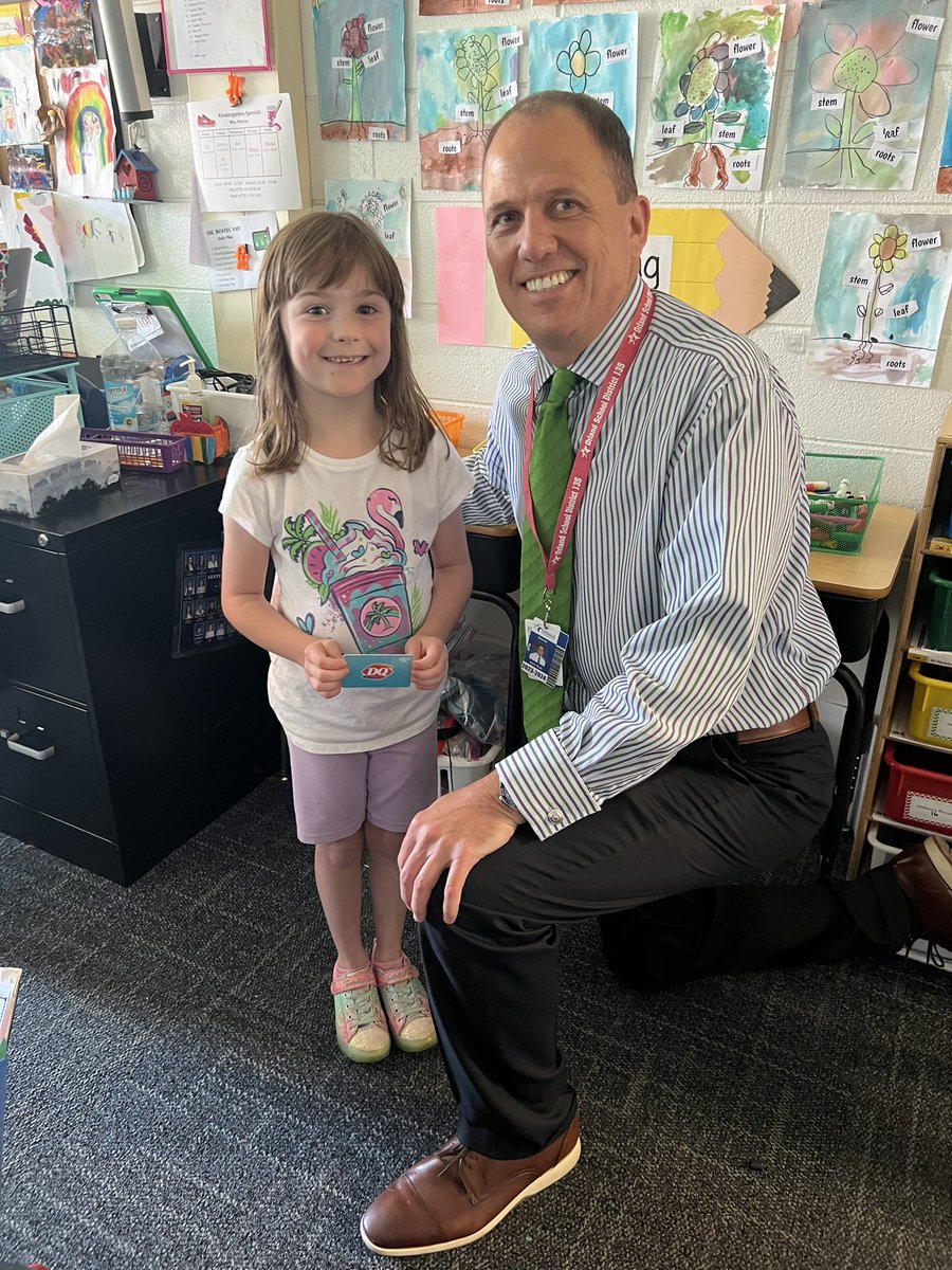 Superintendent Bryk rewarded these bulldogs with a DQ treat for being kind, responsible, and respectful. We're so proud of you! #pawpride #osd135