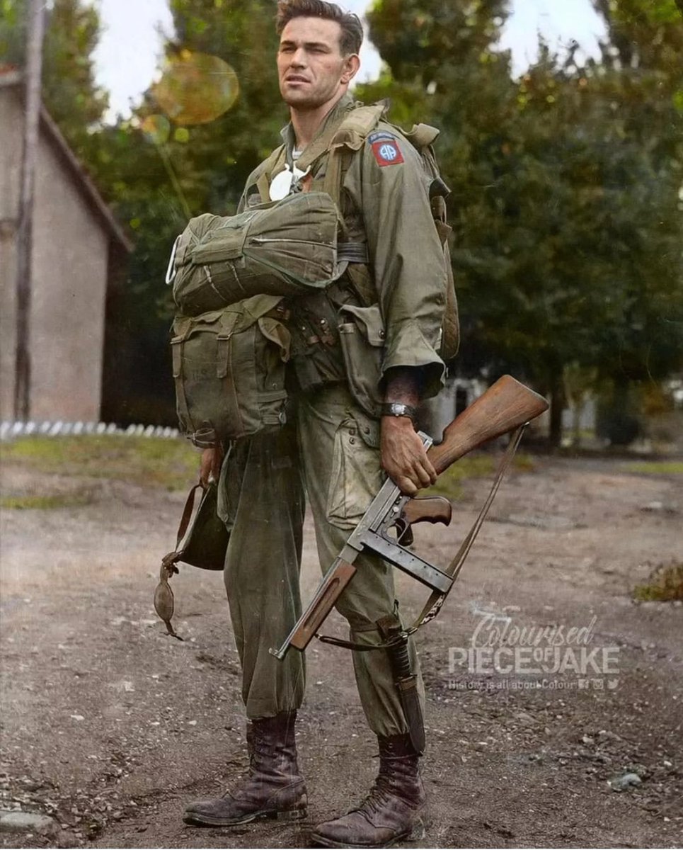 If the Germans had only known that Pvt. Harry Hudec was a regimental boxing champ in the 82nd Airborne Division, they may have waved the white flag earlier. 🪂 @PieceJake on the colorization 🎨