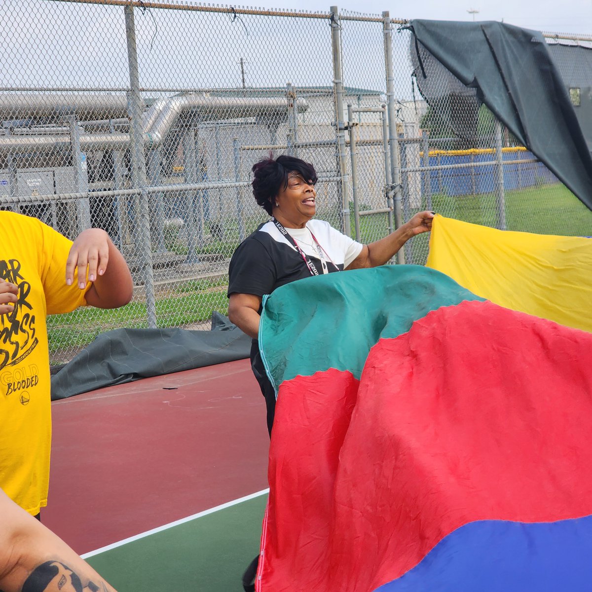 BlouClassroom's tweet photo. The SLC students here at @AldineHS_AISD had a blast on yesterday! This was the first of many SLC field days! Shoutout to Ms.Bullock-Warren  and the awesome SLC Amos,Adams,Laureta,Lee,Monroy,Deleon @aldinesped @drgoffney #aldinemustangs @SPED_Edwards https://t.co/dMaMg9YYjc