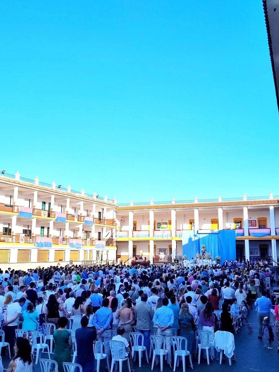 “Confía en María Auxiliadora y verás lo que son los milagros”.

🔴 Sigue en directo la celebración de la eucaristía: acortar.link/pXgFol

#AuxiliadoraCor24