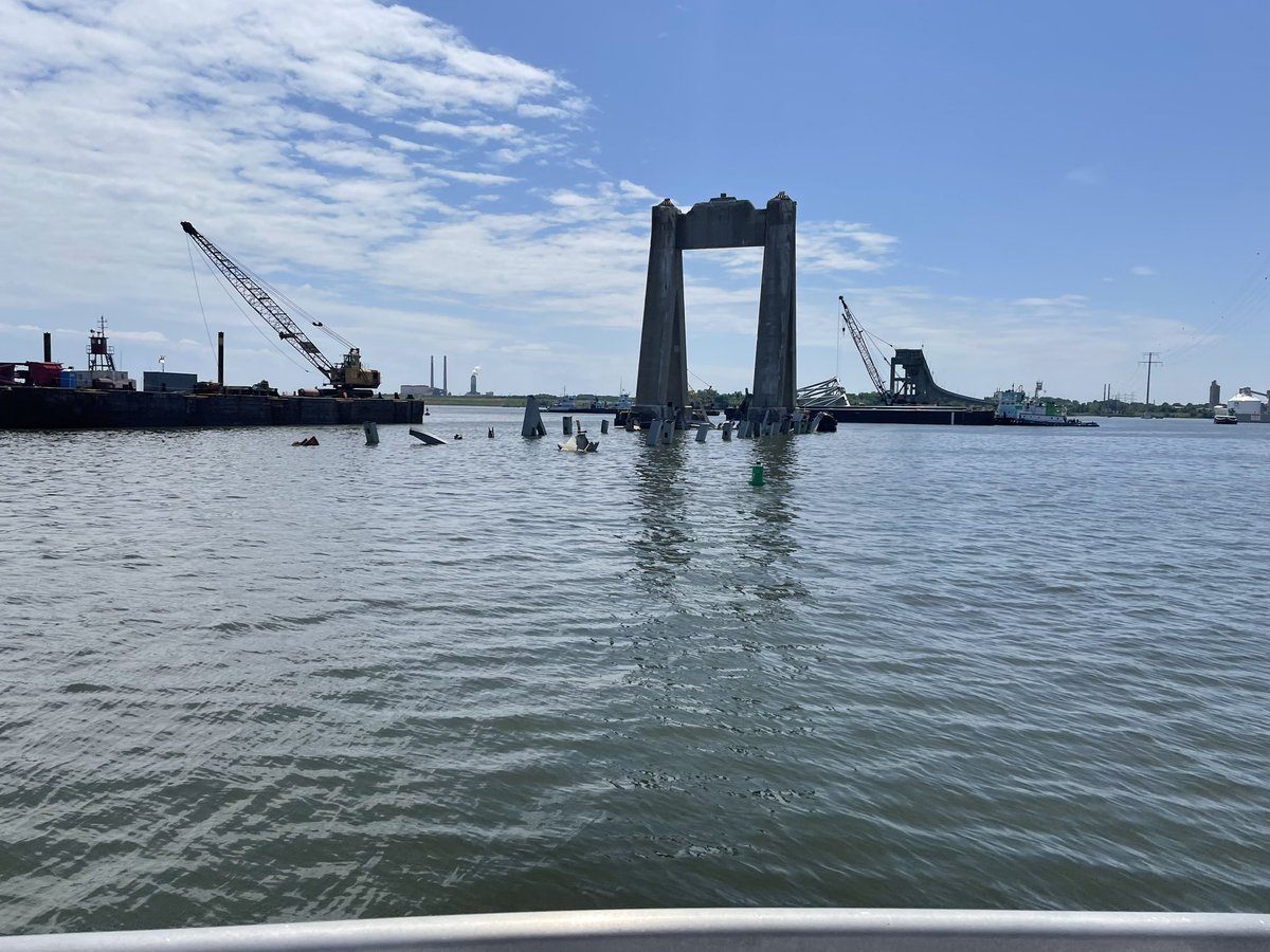 HellgrenWJZ's tweet image. The bridge supports from what is left of the Key Bridge will be removed later on by the state of Maryland @wjz  #KeyBridgeCollapse #Dali