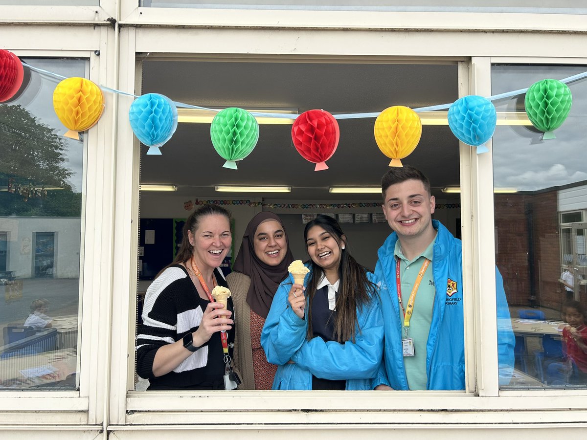 Happy HT! This wonderful Yr team have worked super hard to support their children+ensure they’re ready for KS2. Today, they celebrated every child for their own individual successes this year with some well deserved FUN! This is why to me they’re so special🍦⚽️🎈🎞️🎉🐝 @lorichamp