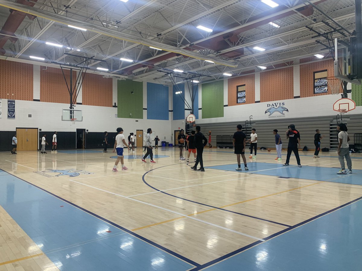 Davis Morning Basketball tweet media