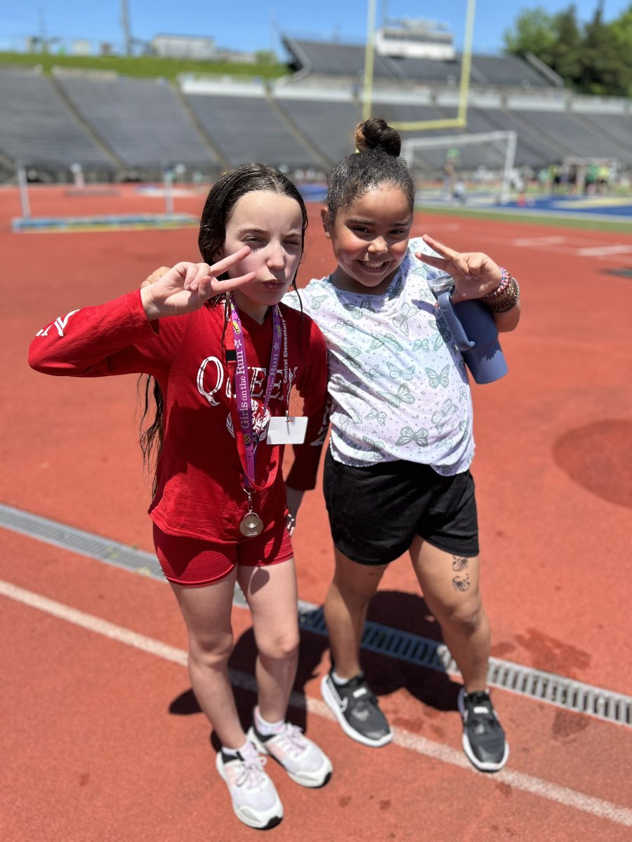 MsHassler226's tweet photo. Field Day 2024 is in the books! Only 1 more week left! @asdcentral #funinfourth #fieldday https://t.co/MFJs6iNIWy