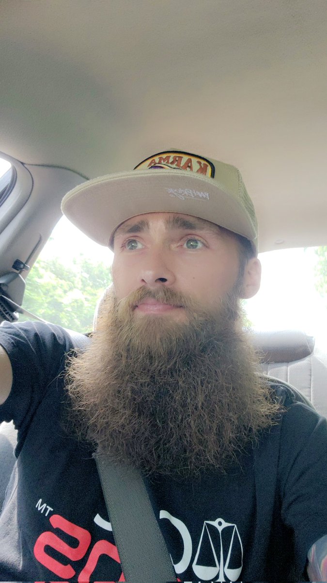 BryceCollects89's tweet image. I just turned on Tips for my profile. Trying to get to VEECON24!  Appreciate you all! #anythinghelps #SendTips @veefriends