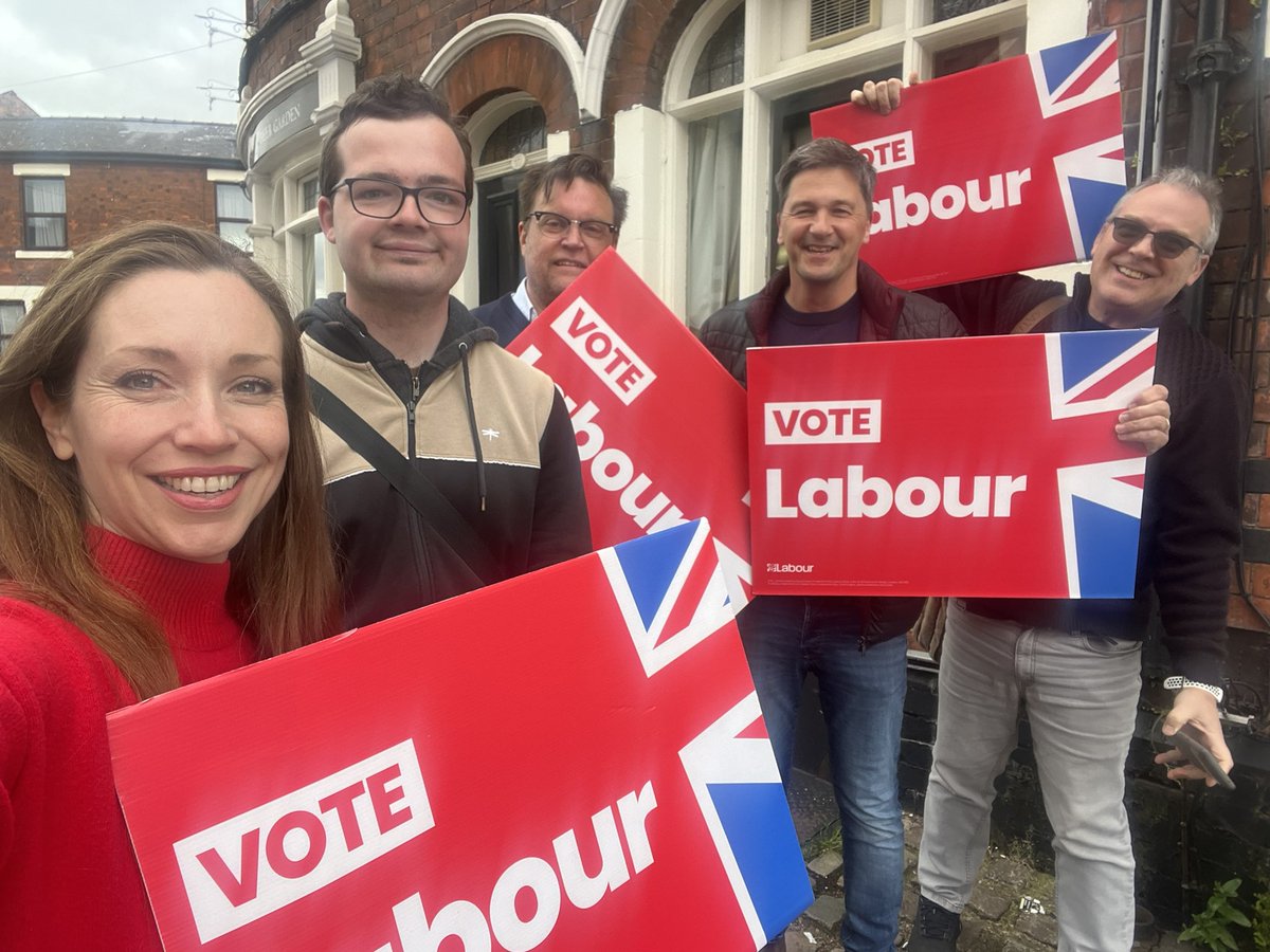 Thank you to everyone who spoke to us around Stepping Lane. If you’re not registered to vote make sure you register by midnight on Tuesday 18th June so you can have your say gov.uk/register-to-vo…