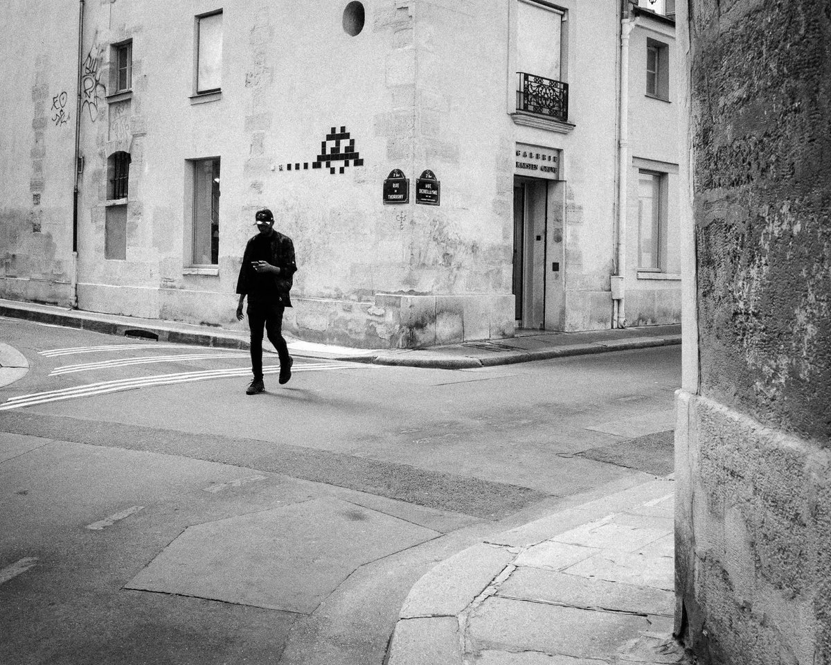 Old stones and young bones ☠️