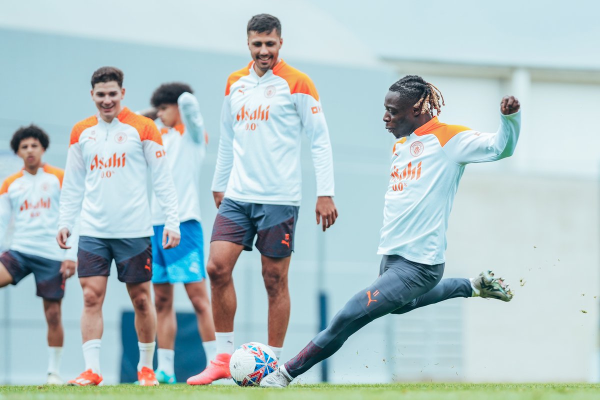 Pointing the way to Wembley 🫵🏟️ ⏱️ #AsahiSuperDry