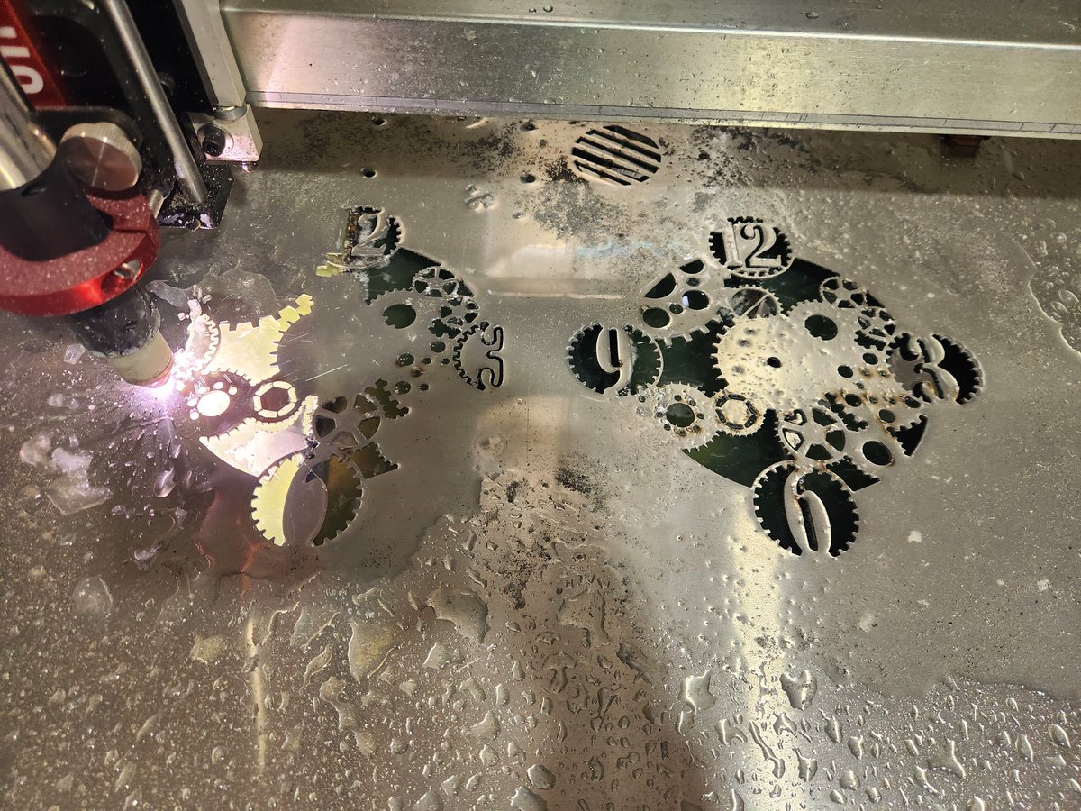 robojeep's tweet photo. New things cutting! #whee https://t.co/XdVvRm0ZaX
