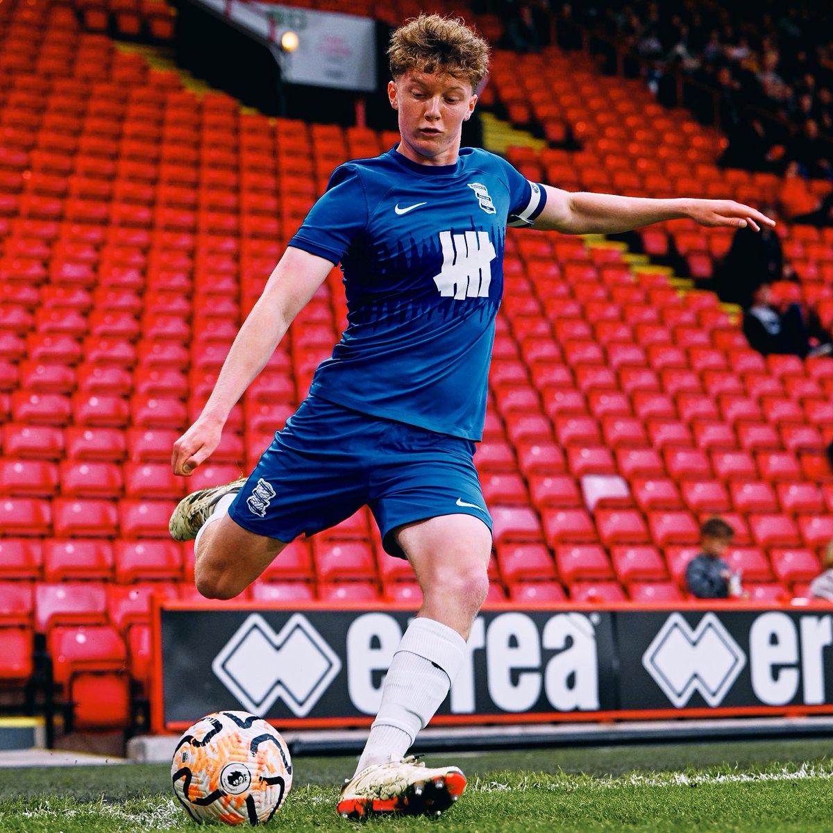 Luke Faxon makes a fantastic stop to deny Josh Home from close range.

🔴 [1-0] 🔵 [31]  | #BCFCu21s