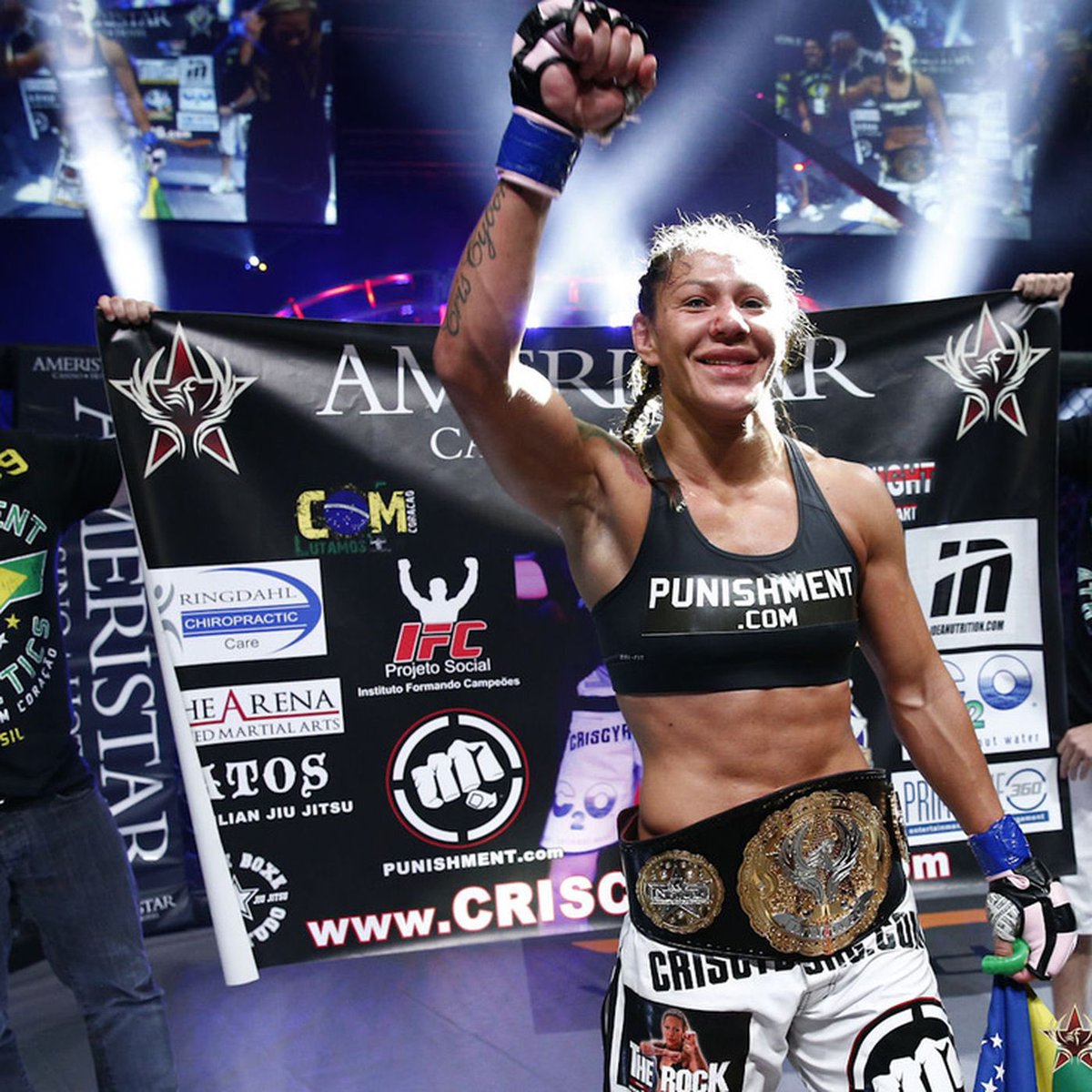 𝘾𝙍𝙄𝙎 𝘾𝙔𝘽𝙊𝙍𝙂! 👑 The only fighter in MMA history to complete the Grand Slam! 🏆 @criscyborg held belts in Strikeforce, Invicta, UFC and Bellator! 👀 She makes her UK combat sports debut on June 15th at #CFNLondon! 🇬🇧 #️⃣ #CFNLondon 📅 June 15th 🏟️ O2 🎟️