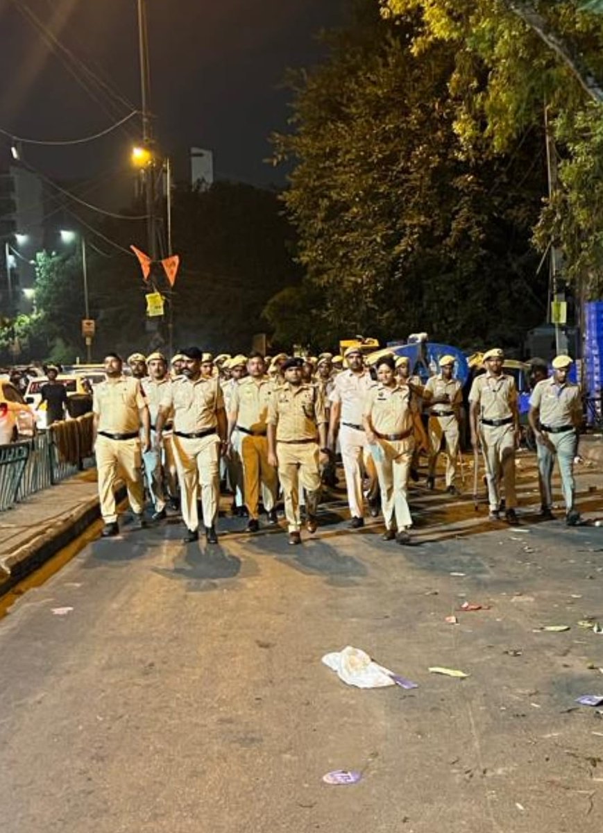 All set for Elections! Our dedicated men and women are out on the streets, ensuring your safety and keeping a sharp eye on any mischief. 👮‍♂️👮‍♀️ Come out and vote tomorrow! #DelhiVotes #StaySafe #ElectionDay @Ravindra_IPS @DelhiPolice