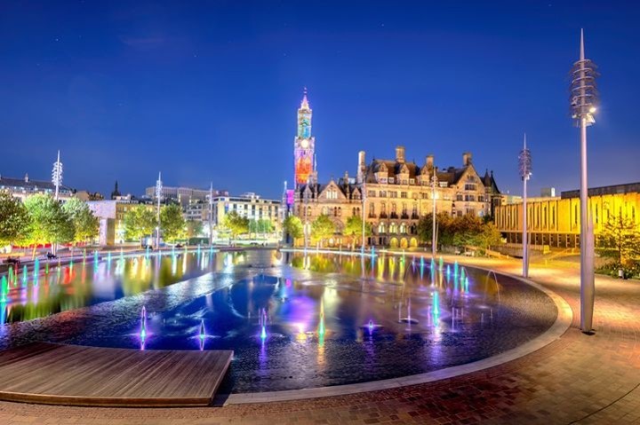 Did you know we are a 5 minutes walk away from the new six-acre, multi-award winning public space in Bradford's City Centre? 

Discover all Bradford has to offer with a fantastic stay, dining options and fun events at The Great Victoria Hotel by visiting victoriabradford.co.uk✨