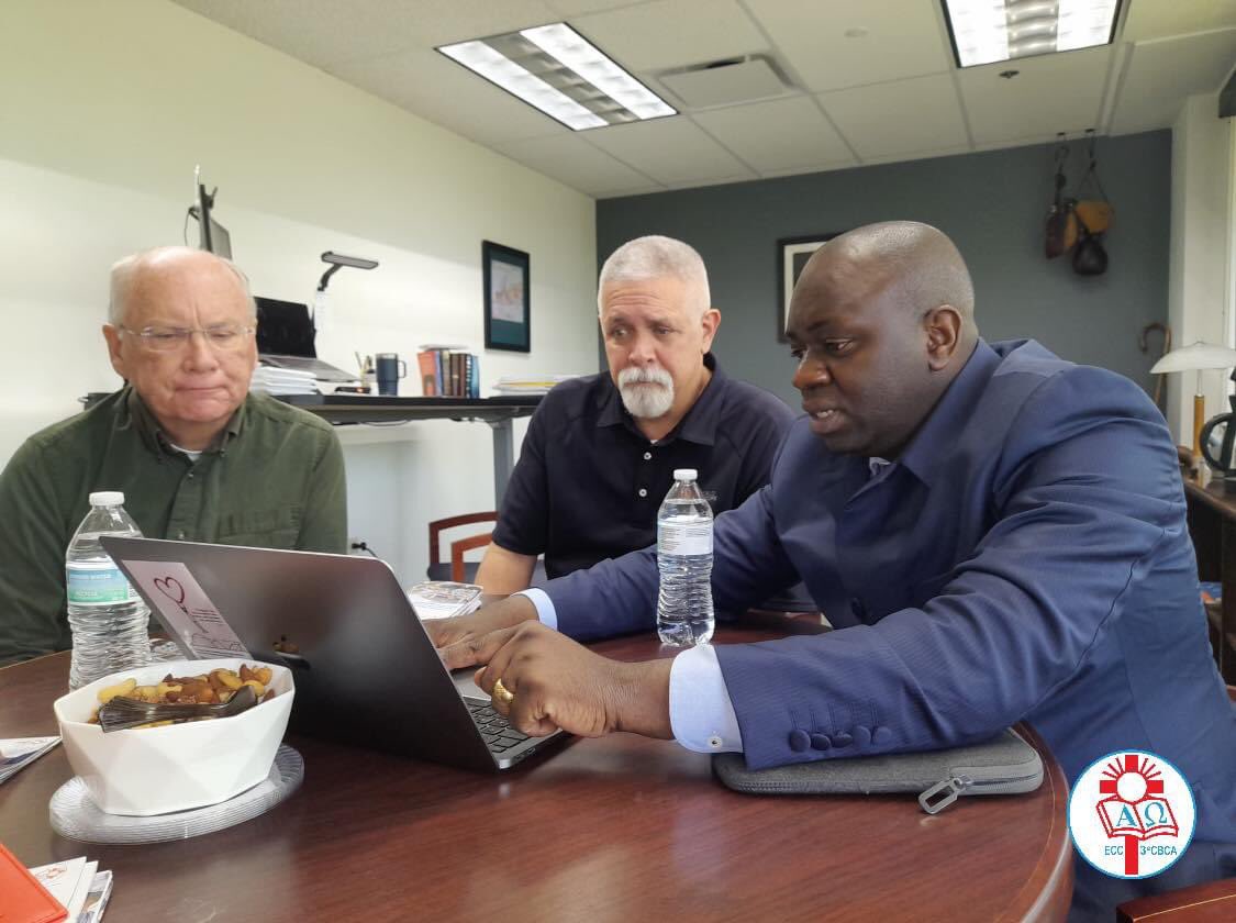 CbcaKanisa's tweet photo. USA: Après la Géorgie, le Président et Représentant légal de la CBCA Rev. Dr Jonathan K. Kivatsi est arrivé au siège de CBFMS @WorldVenture au Colorado pour la suite de sa visite de travail.

https://t.co/I7obao2sYu https://t.co/ztrZZIkdoo