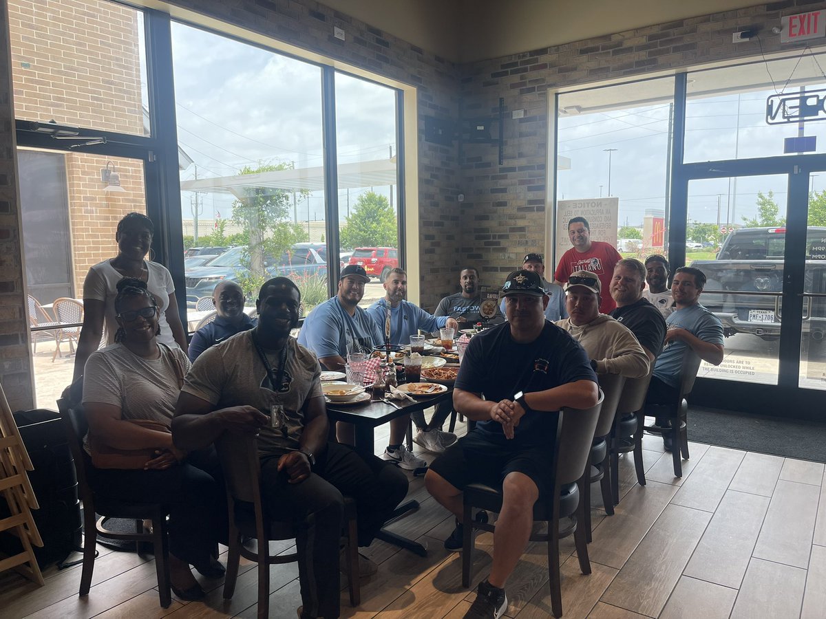 Thank you @RussoNYPizzeria on Morton Ranch in Katy for hosting the coaches end of the year lunch! #ptc #theclaw