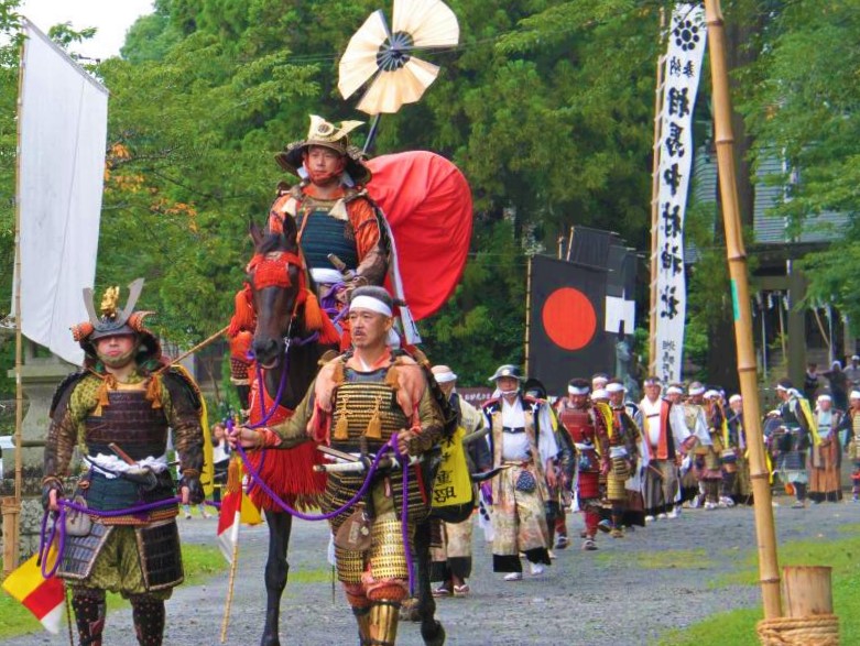 ⛳️The Soma Nomaoi (@nomaoi_official), a festival with a 1000 year history in Fukushima, celebrates the resilience, survival, and samurai spirit of the Soma people. See horseback Catch the Flag, and Nomakake, where young men fight to capture a horse barehanded!🐎#相馬野馬追2024