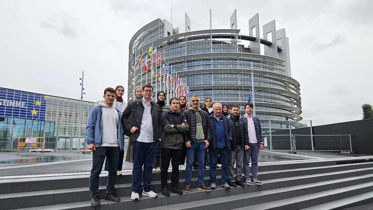 kartalaihl's tweet image. “Dijital Beceri ile Eğitimi Harmanlıyoruz” başlıklı Erasmus+ KA122 hareketliliğimiz, 17-23 Mayıs 2024 tarihleri arasında idarecilerimiz, öğretmenlerimiz ve öğrencilerimizin katılımıyla Fransa’nın Strazburg şehrinde gerçekleşti.

@meb_dinogretimi @ulusalajans #erasmusplusproject