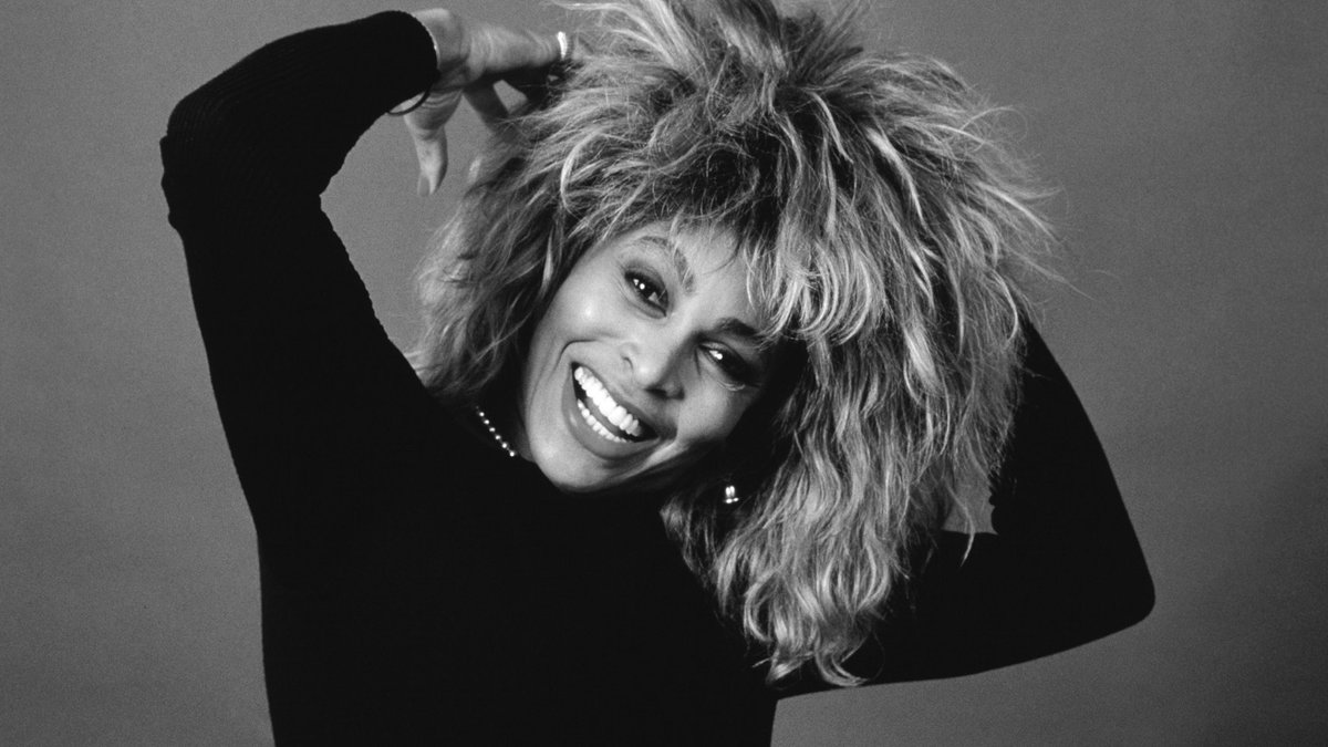 Se cumplen un año de la desaparición física de Tina Turner 🕊️ El 24 de mayo del 2023 falleció la cantante, compositora y actriz: Tina Turner Tina fue y es considerada una de las figuras más influyentes de la historia del Rock 'n' Roll