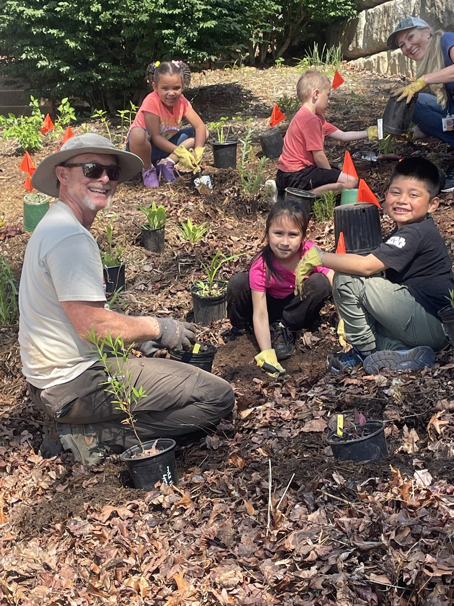 We are lucky to get to work with Bryan Tompkins at <a href="/USFWSSoutheast/">US Fish and Wildlife</a> to help us transform our empty spaces into vibrant sanctuaries for pollinators. This was a great hands on experience that teaches our students about environmental stewardship. Im thankful for this partnership!